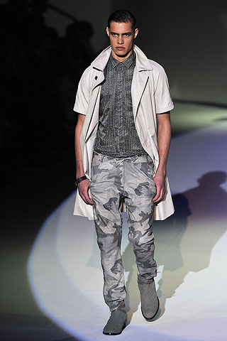 Emporio Armani / - 2011